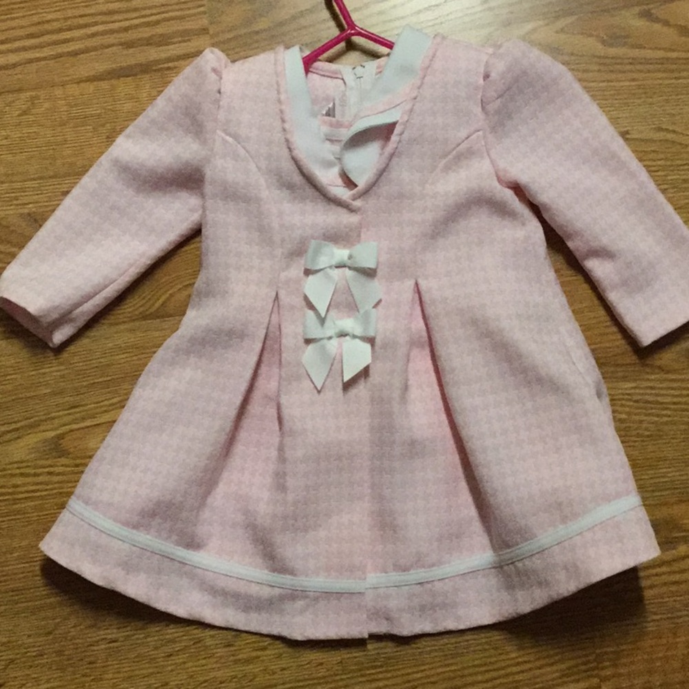 Girl’s dress